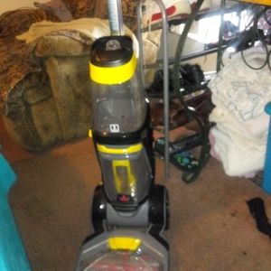 Bissell Pro Heat 2x Revolution steam cleaner with